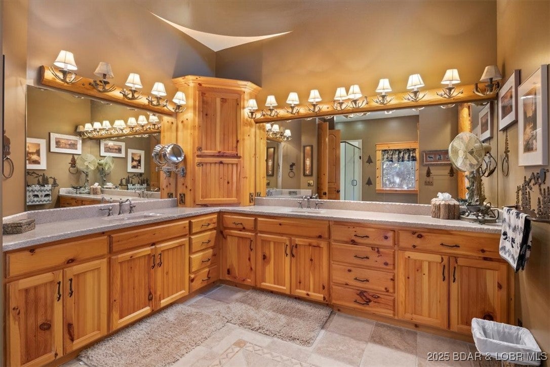 Sunrise Beach, Missouri, 65079, United States, 7 Bedrooms Bedrooms, ,6 BathroomsBathrooms,Residential,Active,1973357