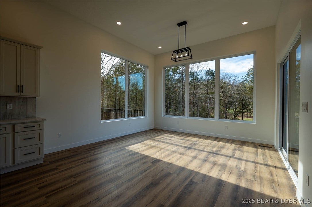 Camdenton, Missouri, 65020, United States, 4 Bedrooms Bedrooms, ,6 BathroomsBathrooms,Residential,Active,2007247