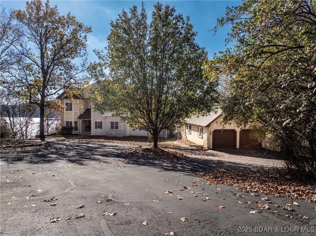 Linn Creek, Missouri, 65052, United States, 7 Bedrooms Bedrooms, ,6 BathroomsBathrooms,Residential,Active,1973281