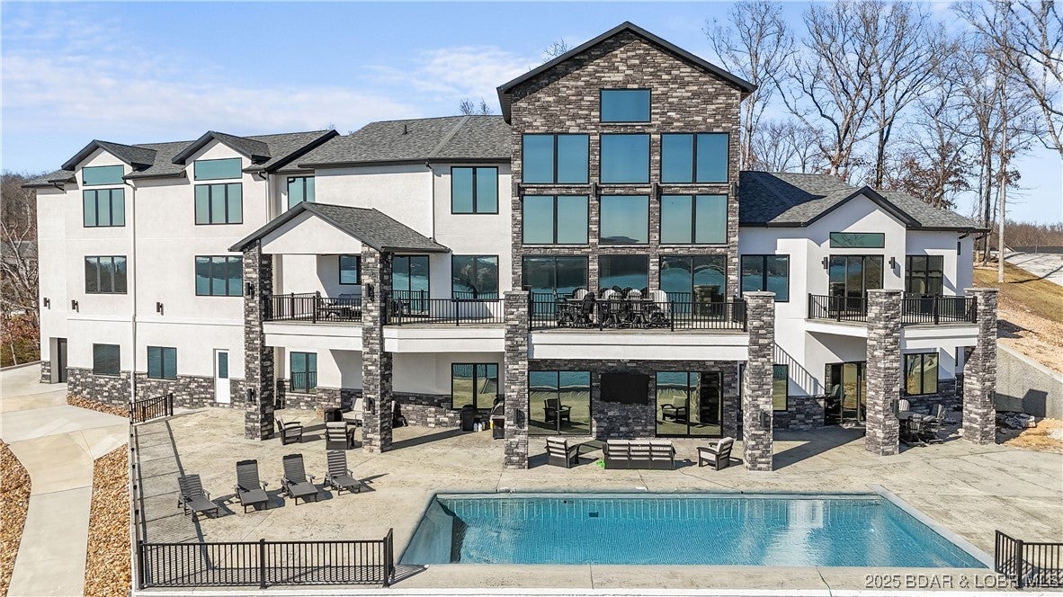 Sunrise Beach, Missouri, 65079, United States, 8 Bedrooms Bedrooms, ,10 BathroomsBathrooms,Residential,Active,1964490