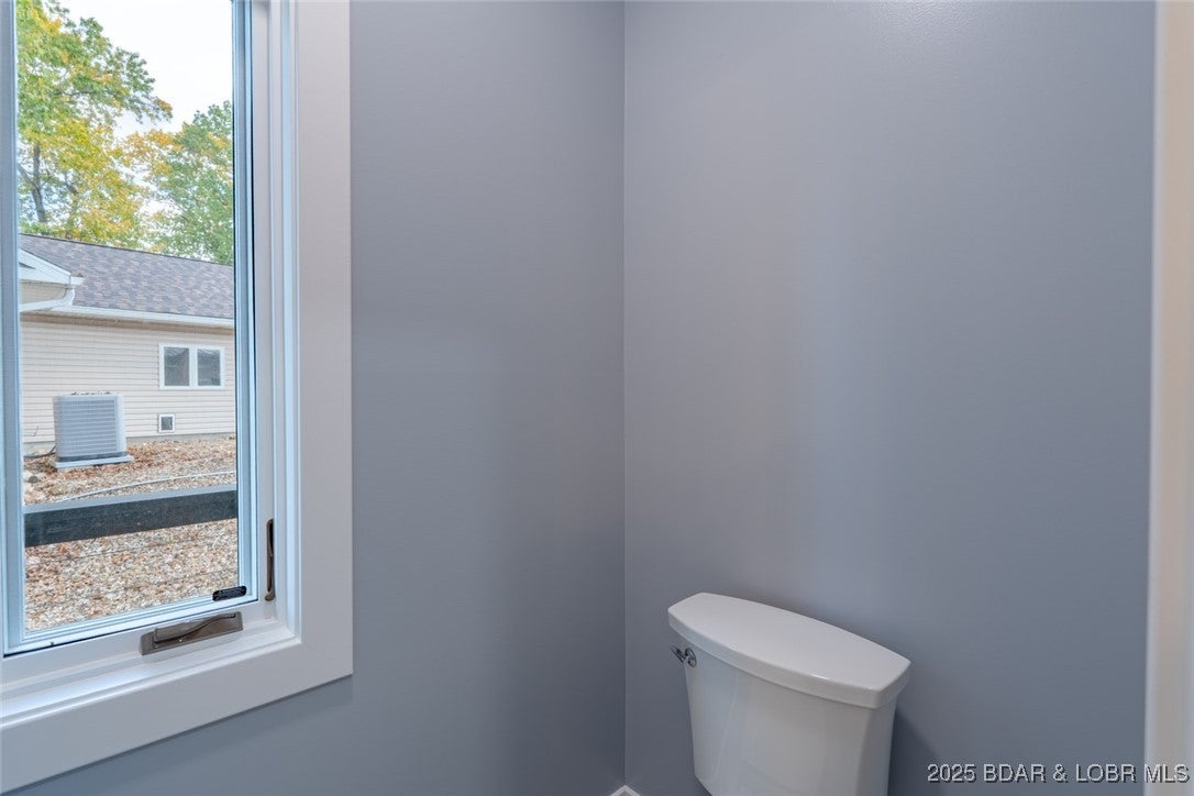 Climax Springs, Missouri, 65324, United States, 5 Bedrooms Bedrooms, ,5 BathroomsBathrooms,Residential,Active,1988443