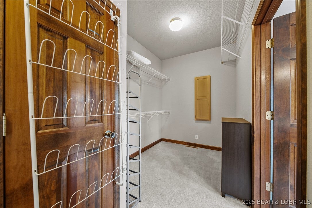Linn Creek, Missouri, 65052, United States, 7 Bedrooms Bedrooms, ,6 BathroomsBathrooms,Residential,Active,1929474