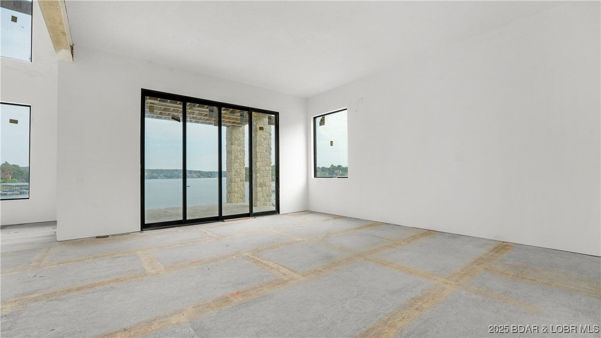 Osage Beach, Missouri, 65065, United States, 6 Bedrooms Bedrooms, ,9 BathroomsBathrooms,Residential,Active,1964478