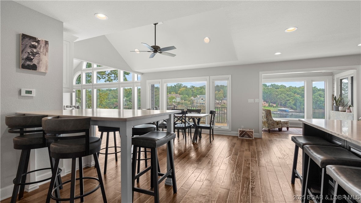 Lake Ozark, Missouri, 65049, United States, 5 Bedrooms Bedrooms, ,5 BathroomsBathrooms,Residential,Active,1968089