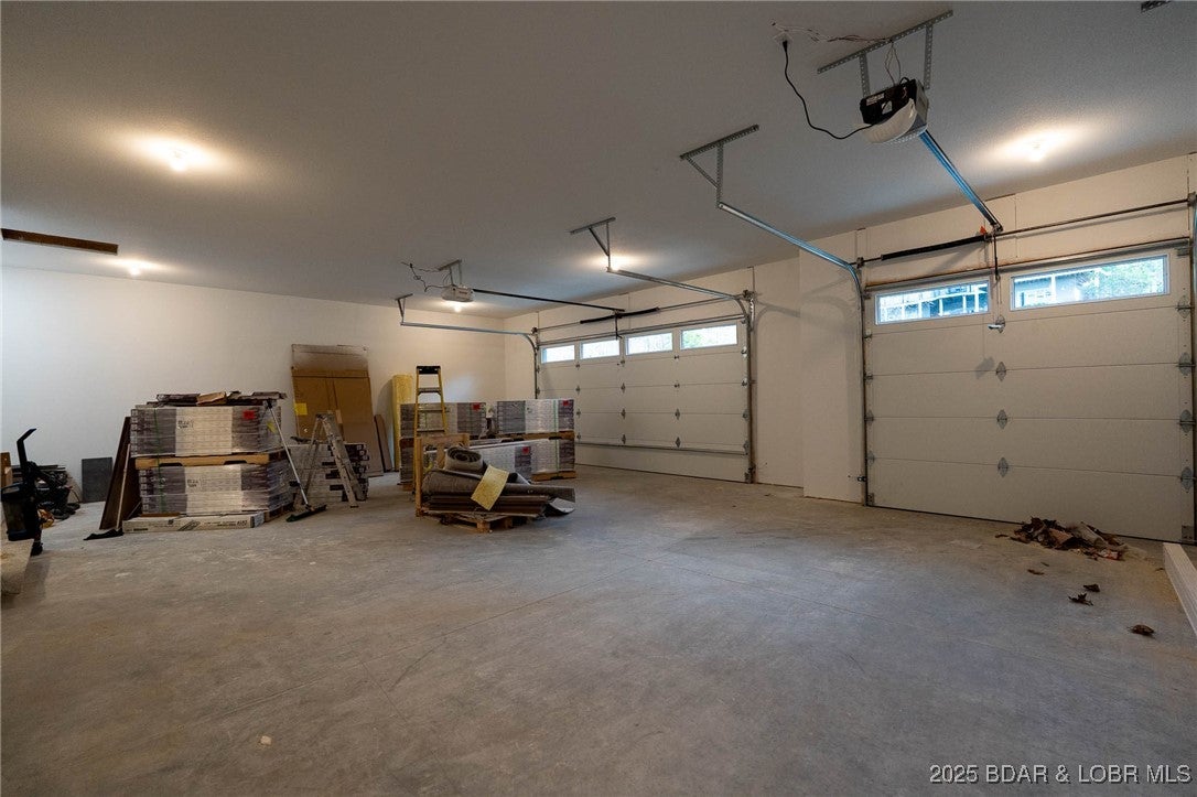 Camdenton, Missouri, 65020, United States, 4 Bedrooms Bedrooms, ,6 BathroomsBathrooms,Residential,Active,2007247