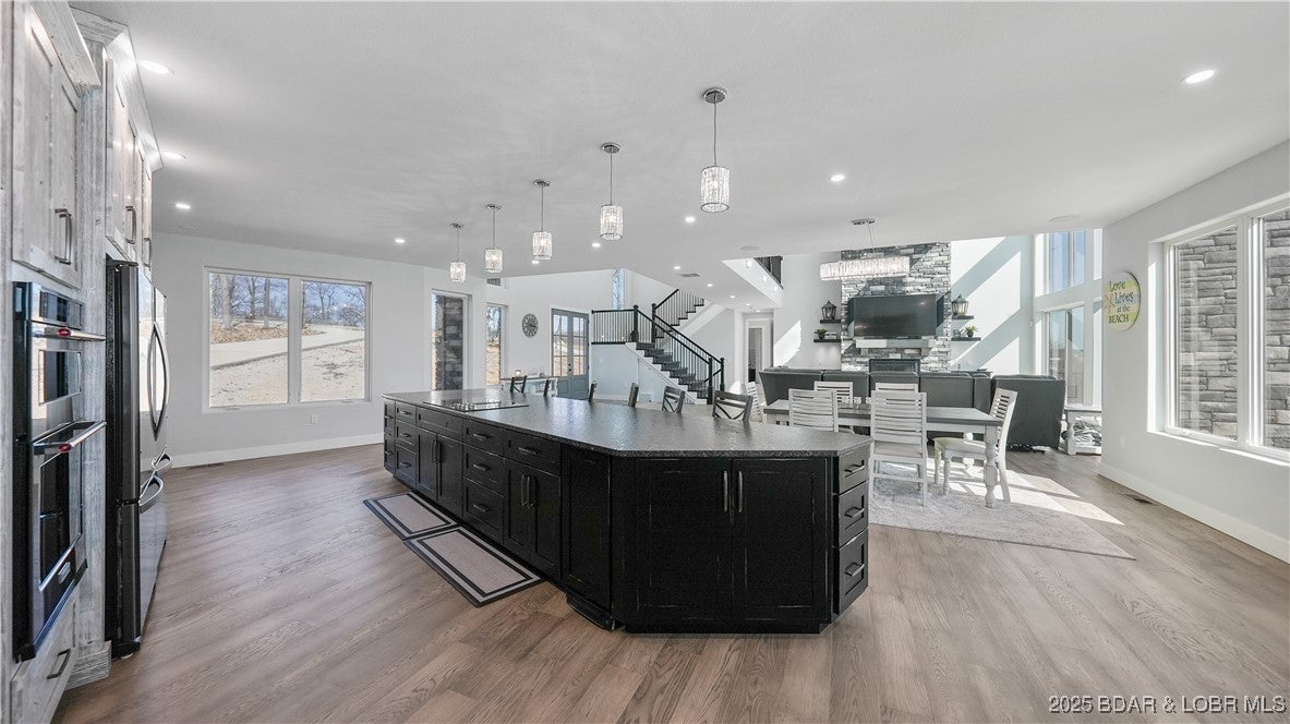 Sunrise Beach, Missouri, 65079, United States, 8 Bedrooms Bedrooms, ,10 BathroomsBathrooms,Residential,Active,1964490