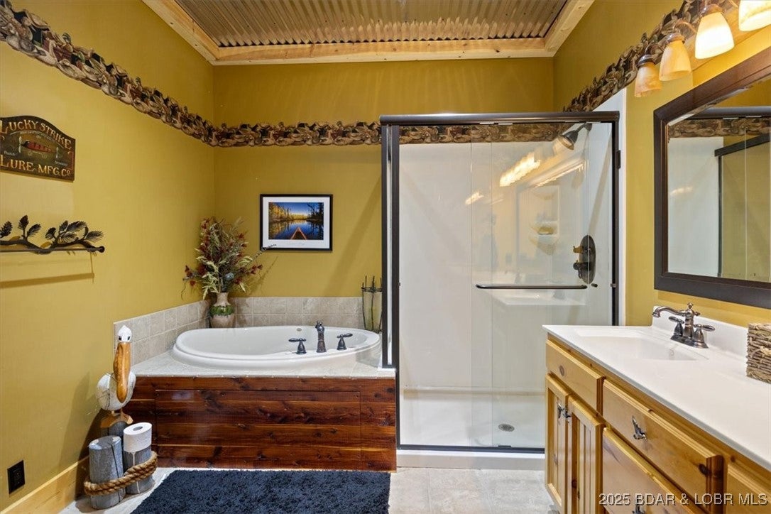 Sunrise Beach, Missouri, 65079, United States, 7 Bedrooms Bedrooms, ,6 BathroomsBathrooms,Residential,Active,1973357