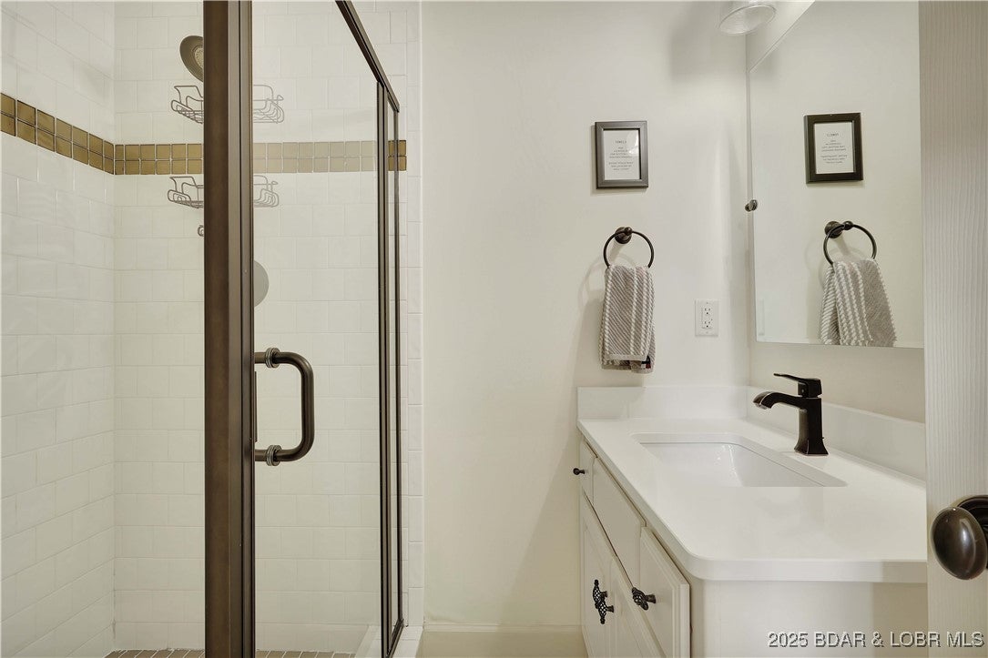 Porto Cima, Missouri, 65079, United States, 7 Bedrooms Bedrooms, ,7 BathroomsBathrooms,Residential,Active,1922532