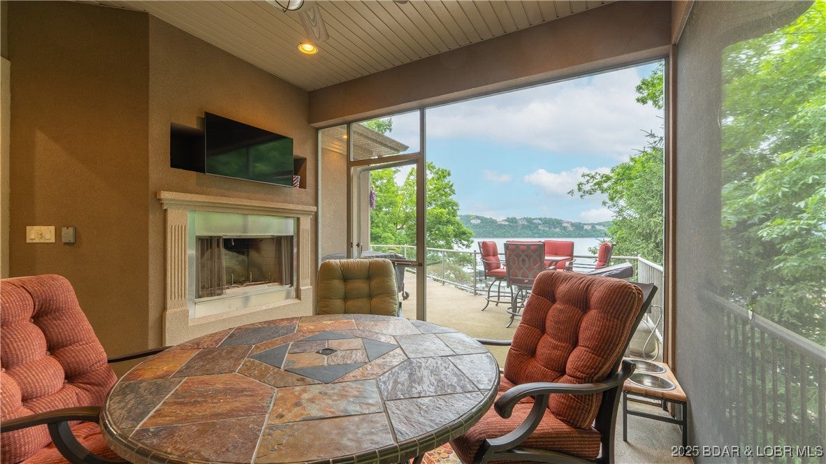 Porto Cima, Missouri, 65079, United States, 5 Bedrooms Bedrooms, ,5 BathroomsBathrooms,Residential,Active,1877782