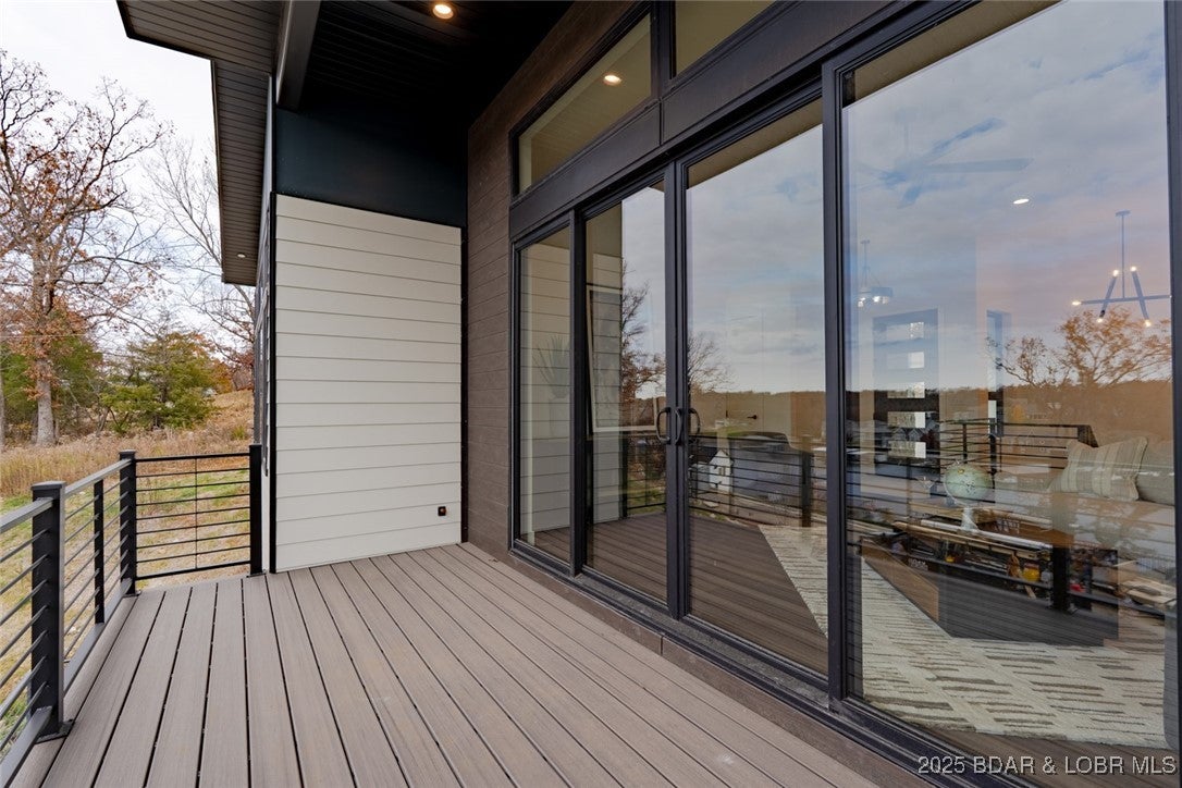 Osage Beach, Missouri, 65065, United States, 5 Bedrooms Bedrooms, ,4 BathroomsBathrooms,Residential,Active,1953713