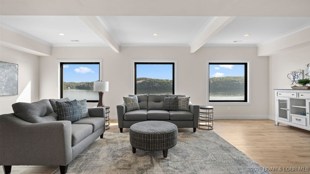 Camdenton, Missouri, 65020, United States, 4 Bedrooms Bedrooms, ,4 BathroomsBathrooms,Residential,Active,1945094