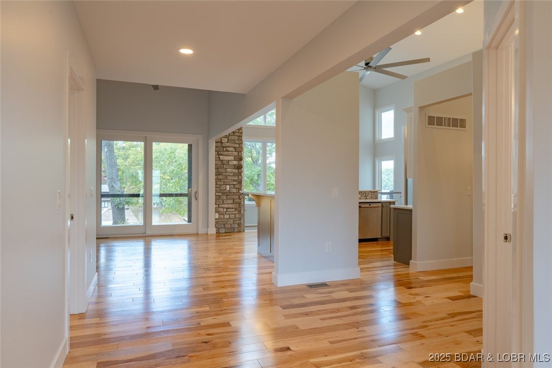 Climax Springs, Missouri, 65324, United States, 5 Bedrooms Bedrooms, ,5 BathroomsBathrooms,Residential,Active,1988443