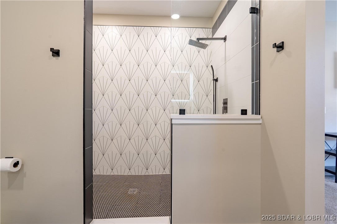 Sunrise Beach, Missouri, 65079, United States, ,5 BathroomsBathrooms,Residential,Active,1764512