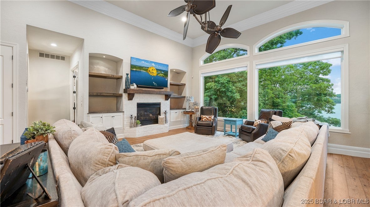 Porto Cima, Missouri, 65079, United States, 5 Bedrooms Bedrooms, ,5 BathroomsBathrooms,Residential,Active,1877782