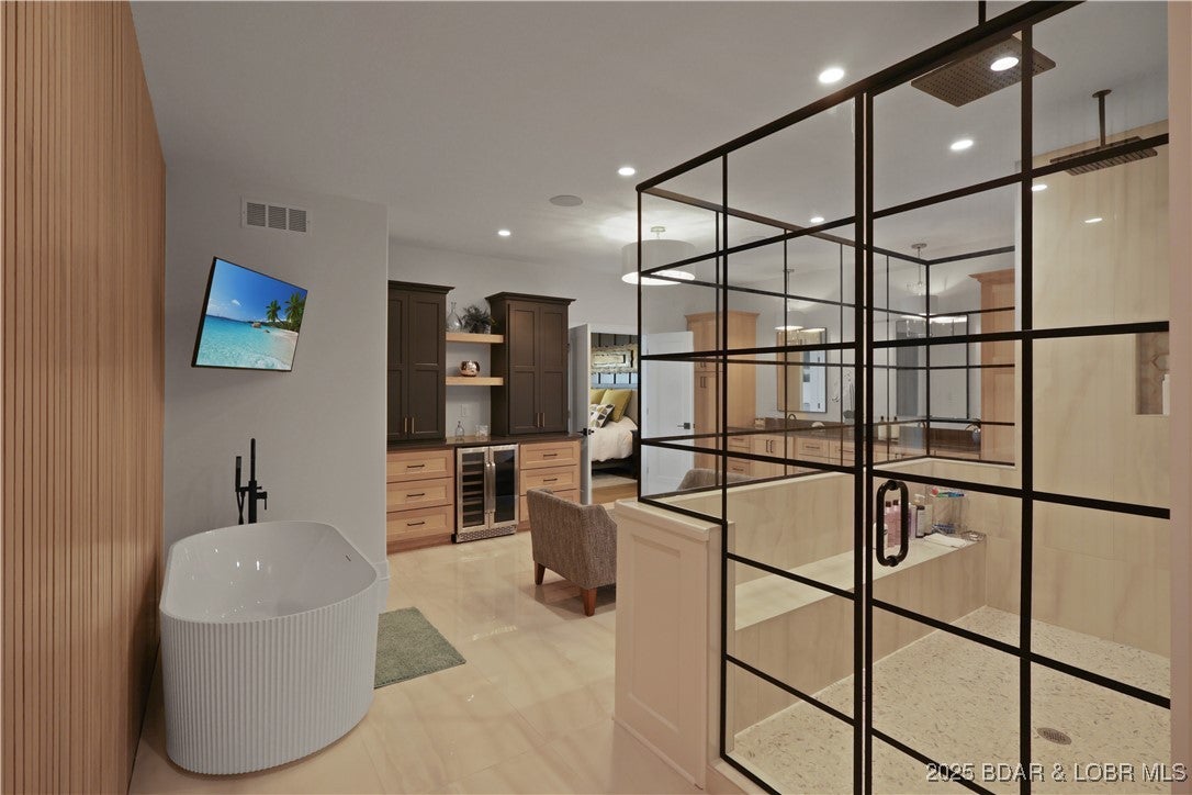 Porto Cima, Missouri, 65079, United States, 6 Bedrooms Bedrooms, ,5 BathroomsBathrooms,Residential,Active,1960144