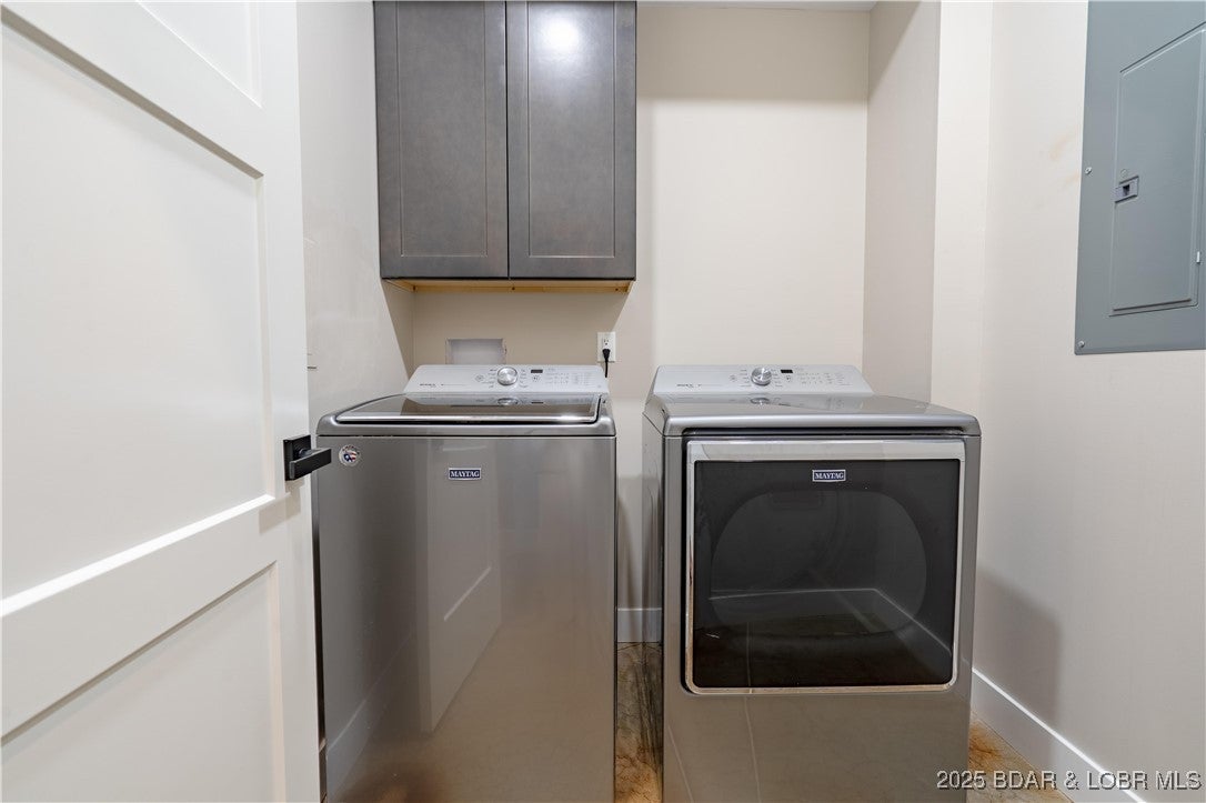 Sunrise Beach, Missouri, 65079, United States, ,5 BathroomsBathrooms,Residential,Active,1764512