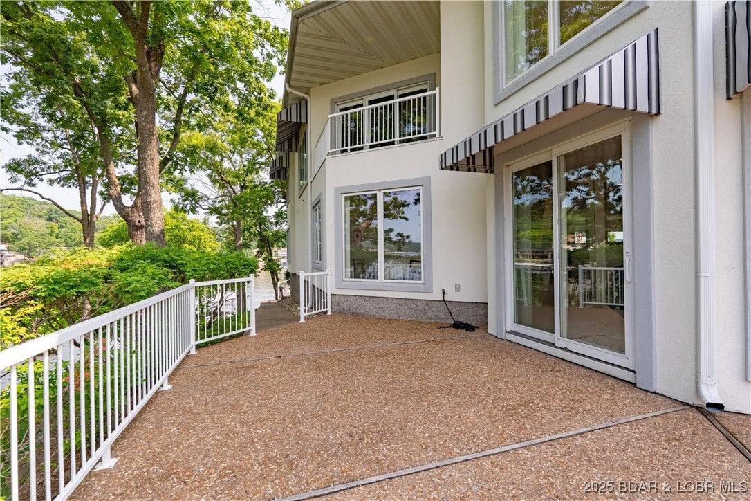 Four Seasons, Missouri, 65049, United States, 5 Bedrooms Bedrooms, ,6 BathroomsBathrooms,Residential,Active,1843468