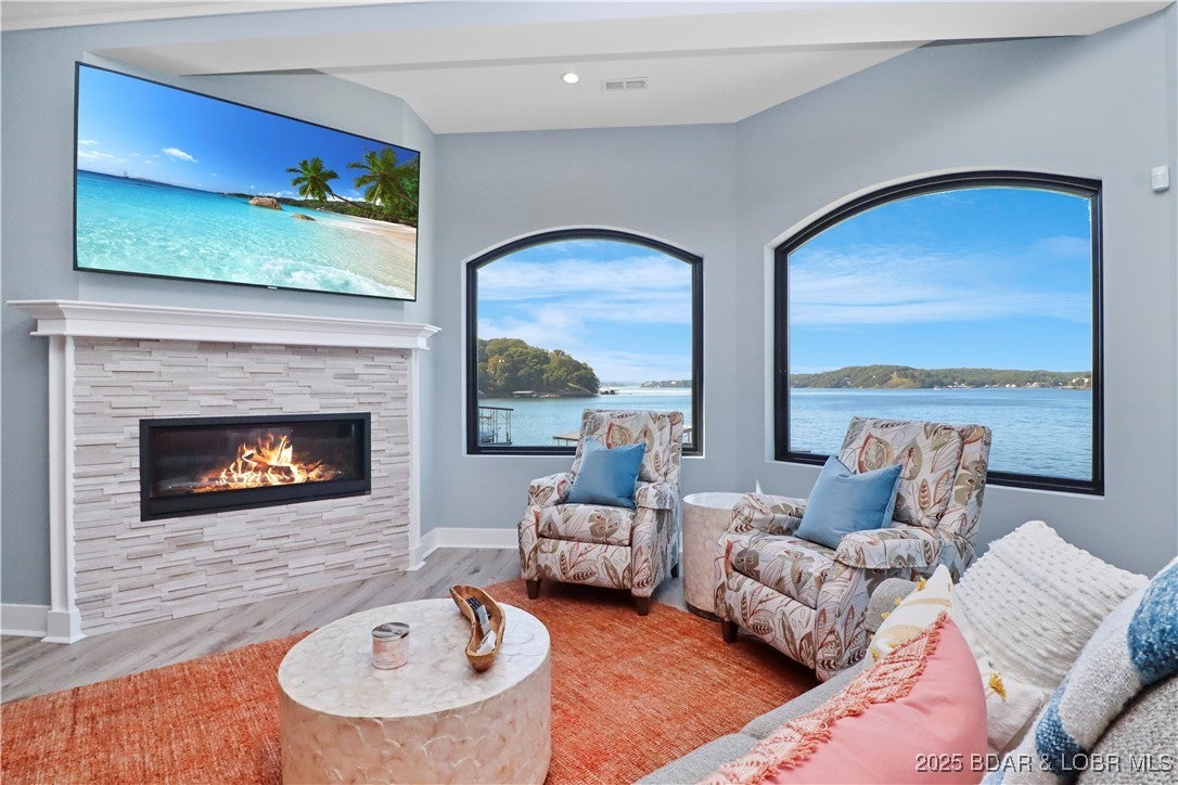 Lake Ozark, Missouri, 65049, United States, ,5 BathroomsBathrooms,Residential,Active,1734496
