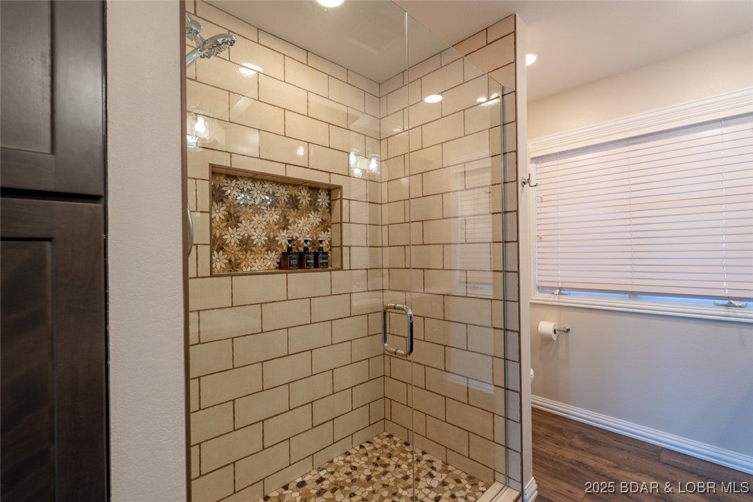 Four Seasons, Missouri, 65049, United States, 5 Bedrooms Bedrooms, ,4 BathroomsBathrooms,Residential,Active,2008696