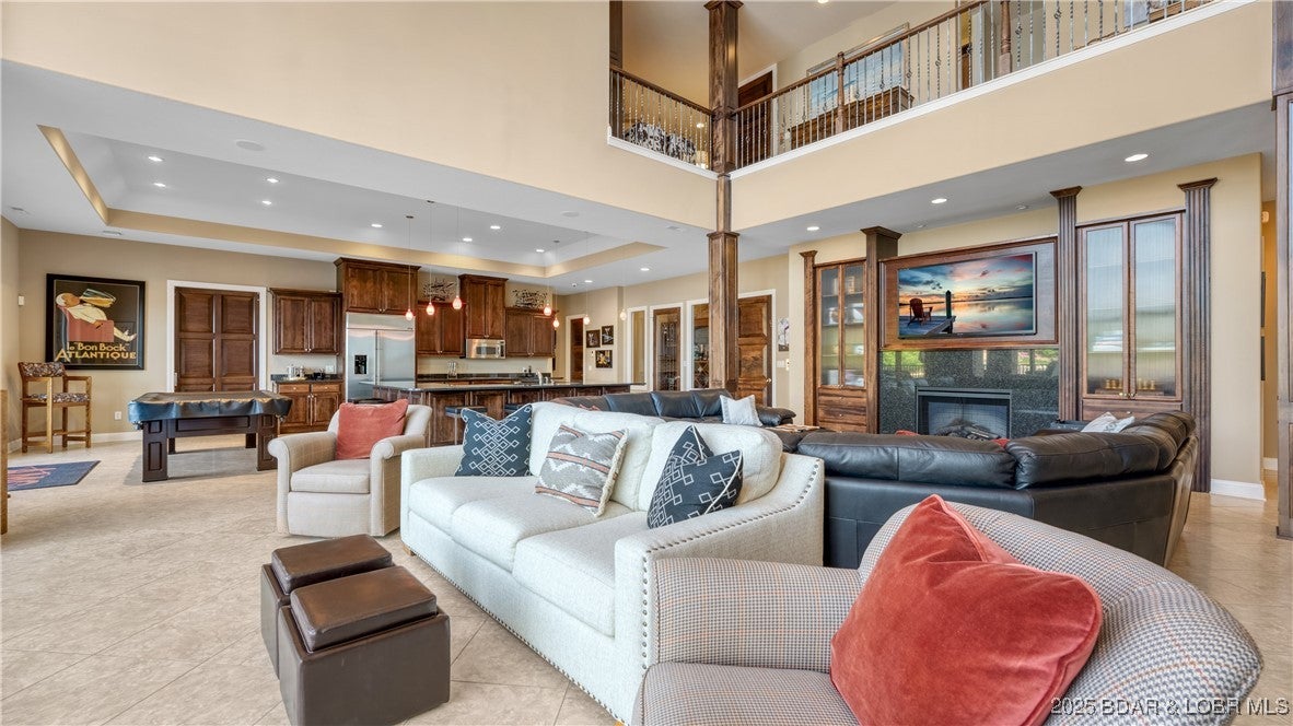 Sunrise Beach, Missouri, 65079, United States, 6 Bedrooms Bedrooms, ,8 BathroomsBathrooms,Residential,Pending,1943776