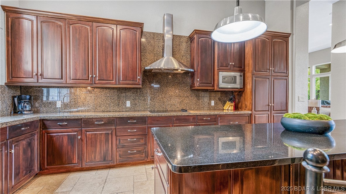 Sunrise Beach, Missouri, 65079, United States, 9 Bedrooms Bedrooms, ,11 BathroomsBathrooms,Residential,Active,1877811