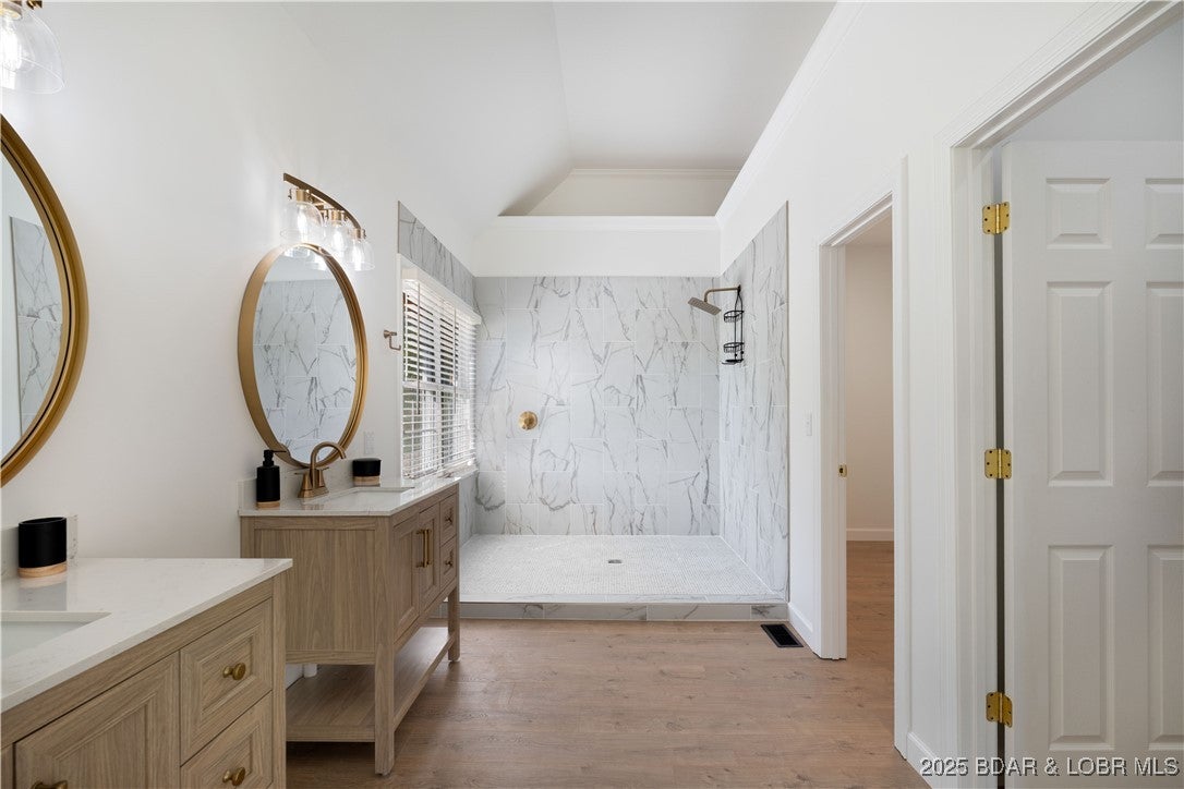 Osage Beach, Missouri, 65065, United States, 6 Bedrooms Bedrooms, ,4 BathroomsBathrooms,Residential,Active,1952762