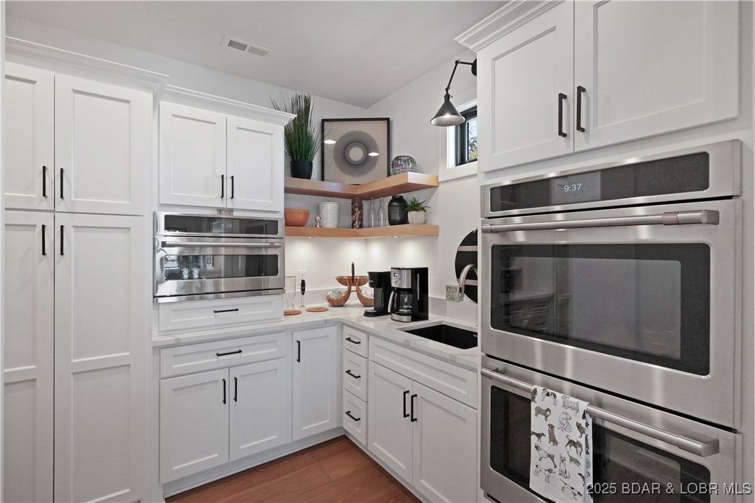 Porto Cima, Missouri, 65079, United States, 6 Bedrooms Bedrooms, ,5 BathroomsBathrooms,Residential,Active,1960144