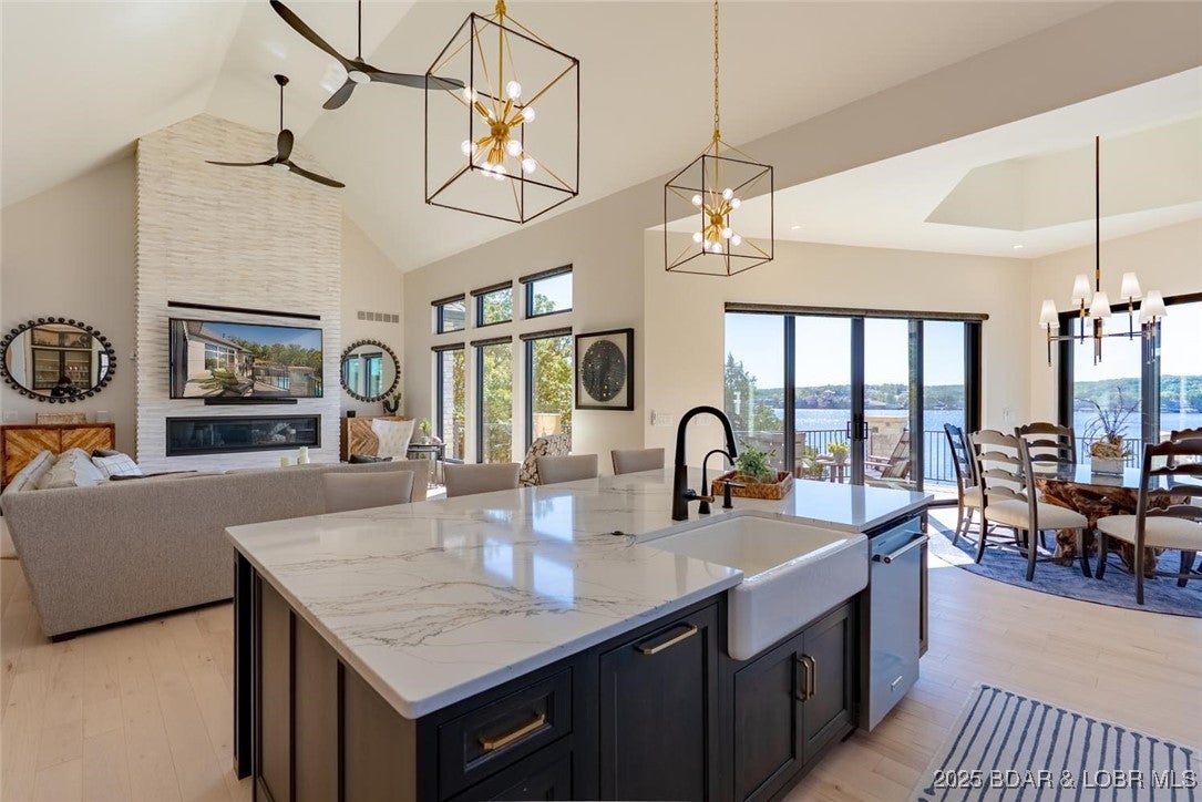 Sunrise Beach, Missouri, 65079, United States, 5 Bedrooms Bedrooms, ,7 BathroomsBathrooms,Residential,Active,1961963