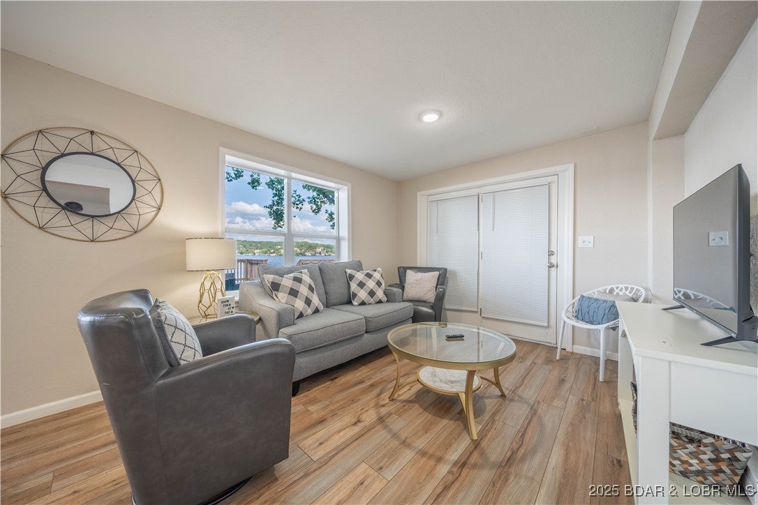 Sunrise Beach, Missouri, 65079, United States, 9 Bedrooms Bedrooms, ,7 BathroomsBathrooms,Residential,Active,1898212