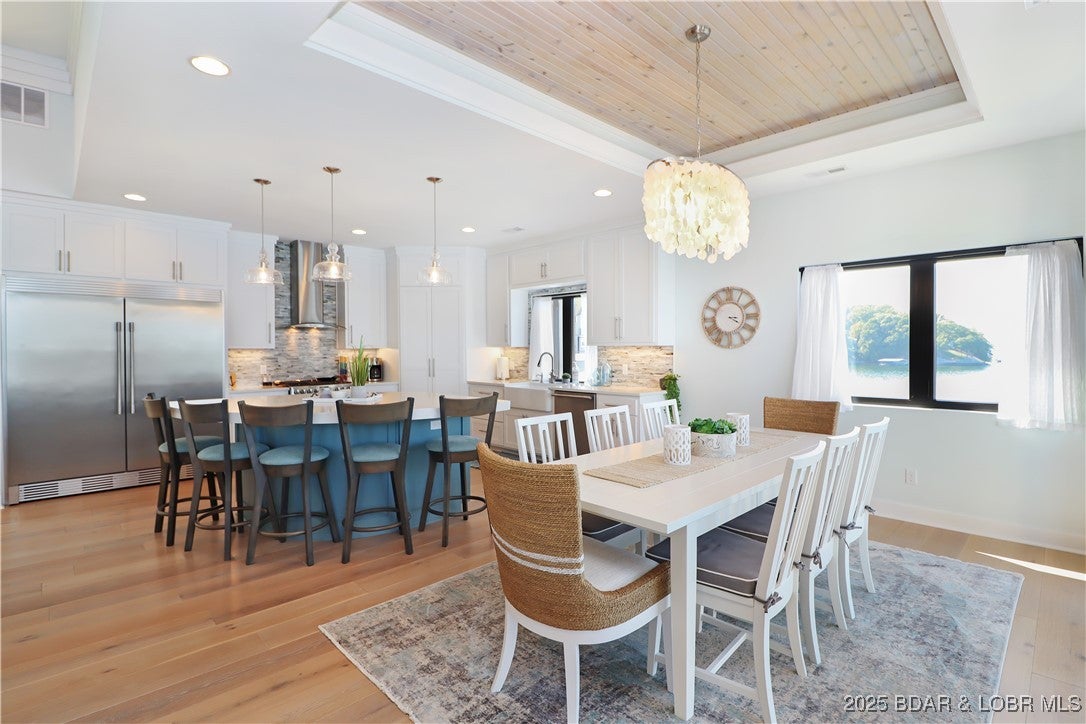 Lake Ozark, Missouri, 65049, United States, ,5 BathroomsBathrooms,Residential,Active,1734496