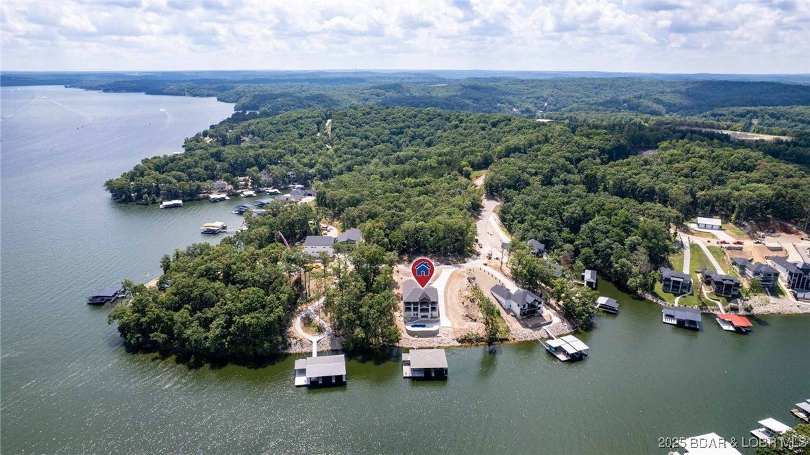 Sunrise Beach, Missouri, 65079, United States, 6 Bedrooms Bedrooms, ,7 BathroomsBathrooms,Residential,Active,1968091