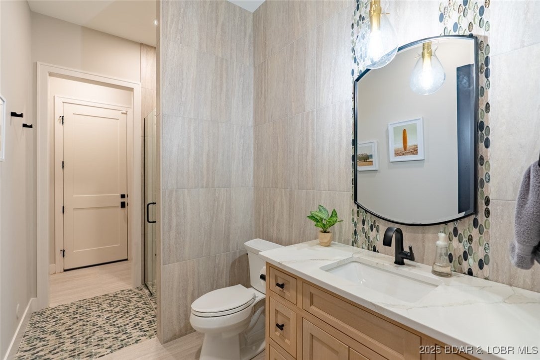 Sunrise Beach, Missouri, 65079, United States, 5 Bedrooms Bedrooms, ,7 BathroomsBathrooms,Residential,Active,1961963