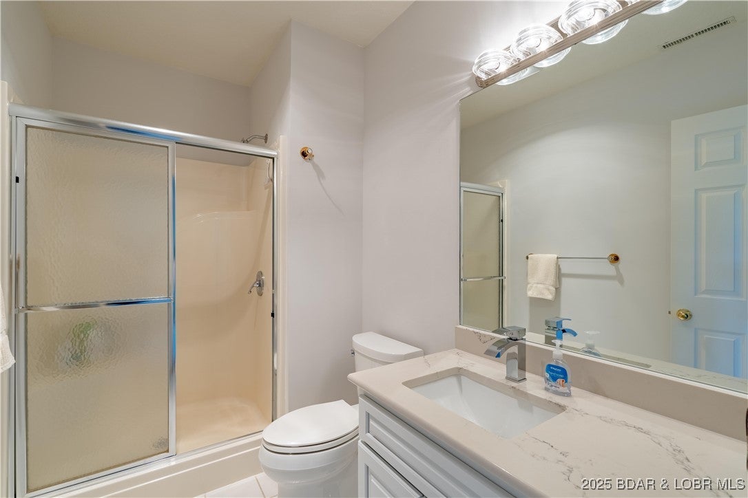 Four Seasons, Missouri, 65049, United States, 5 Bedrooms Bedrooms, ,6 BathroomsBathrooms,Residential,Active,1843468