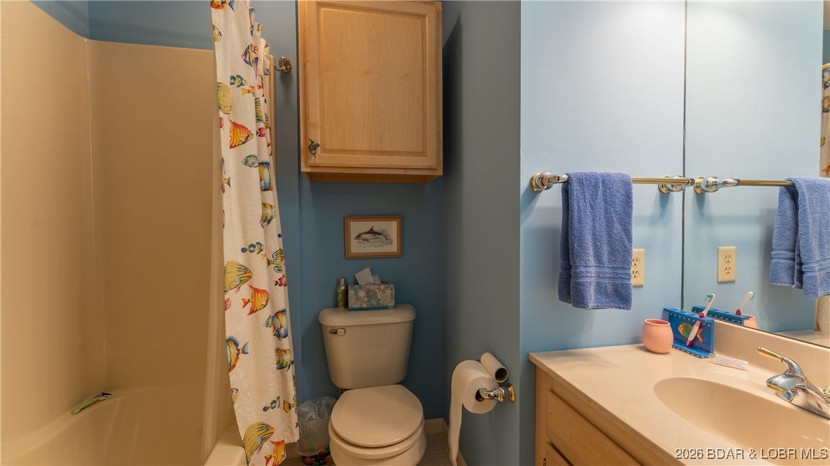 Lake Ozark, Missouri, 65049, United States, 5 Bedrooms Bedrooms, ,6 BathroomsBathrooms,Residential,Active,2009424