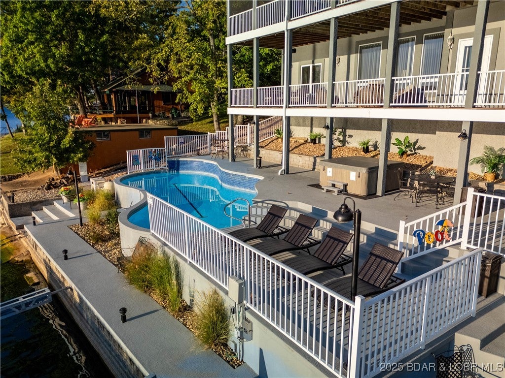 Sunrise Beach, Missouri, 65079, United States, 6 Bedrooms Bedrooms, ,5 BathroomsBathrooms,Residential,Active,1963265