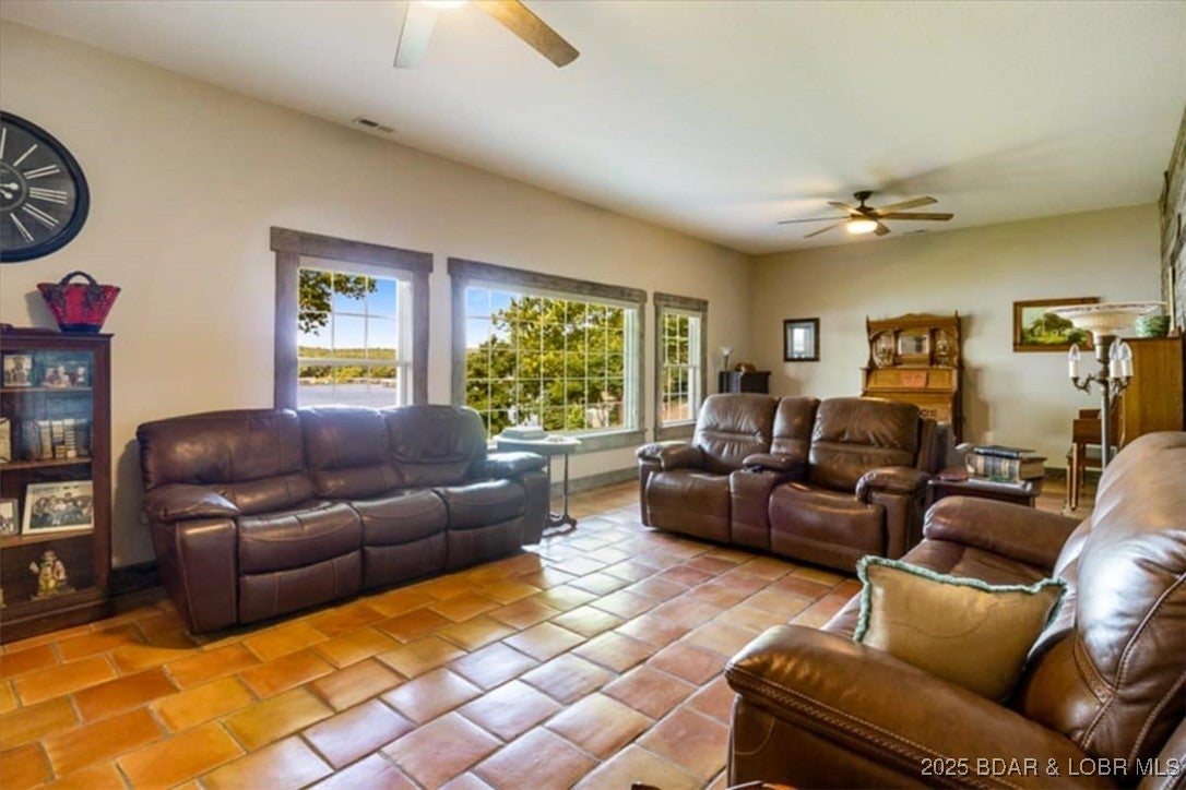 Sunrise Beach, Missouri, 65079, United States, 3 Bedrooms Bedrooms, ,2 BathroomsBathrooms,Residential,Active,1903229