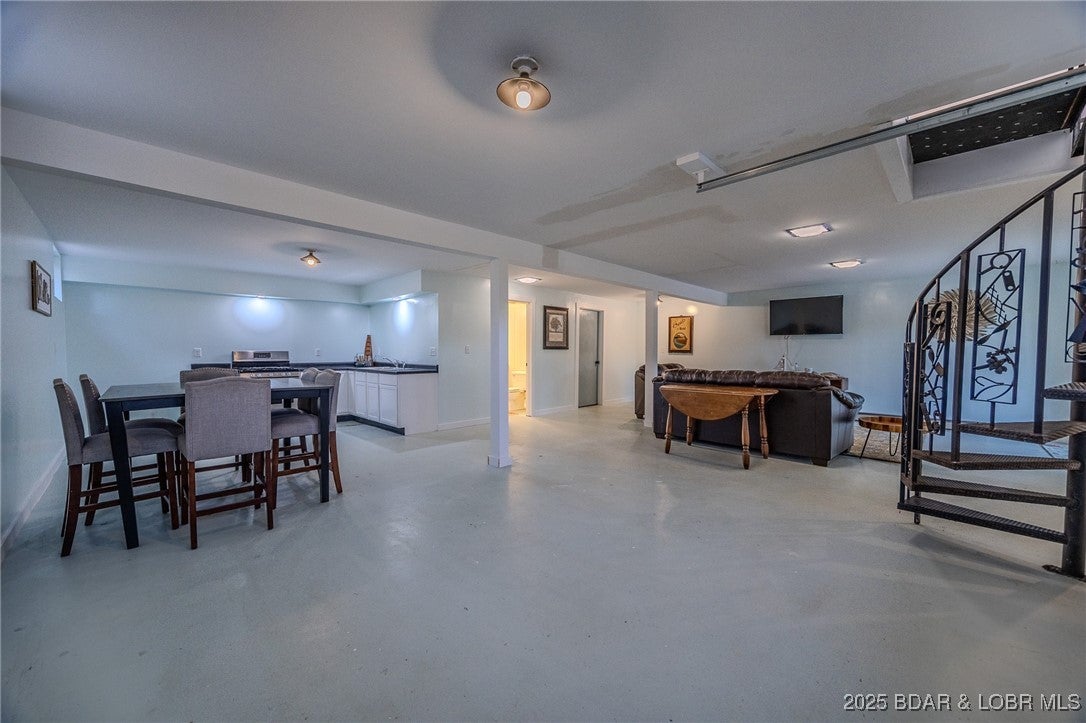 Gravois Mills, Missouri, 65037, United States, 3 Bedrooms Bedrooms, ,3 BathroomsBathrooms,Residential,Active,1945462