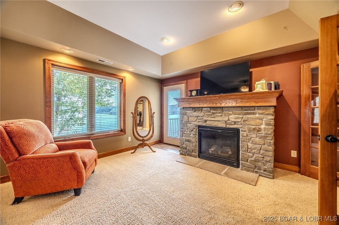 Linn Creek, Missouri, 65052, United States, 7 Bedrooms Bedrooms, ,6 BathroomsBathrooms,Residential,Active,1902924