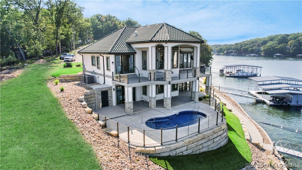 Lake Ozark, Missouri, 65049, United States, ,5 BathroomsBathrooms,Residential,Active,1734496