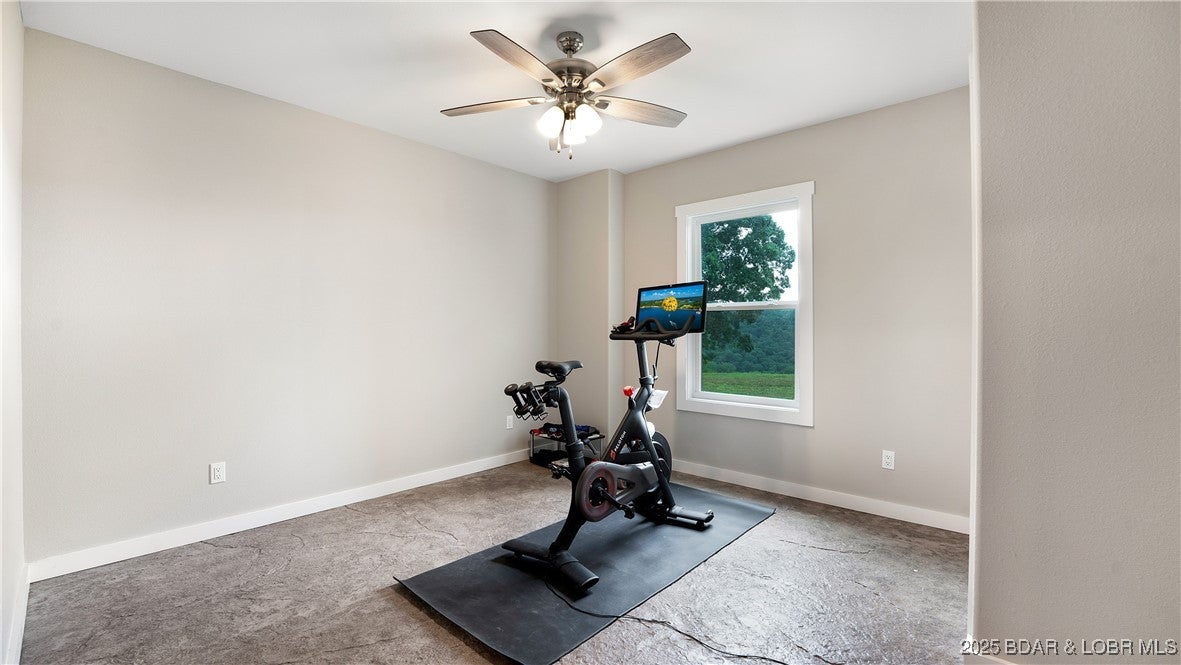 Camdenton, Missouri, 65020, United States, 5 Bedrooms Bedrooms, ,4 BathroomsBathrooms,Residential,Active,1903211