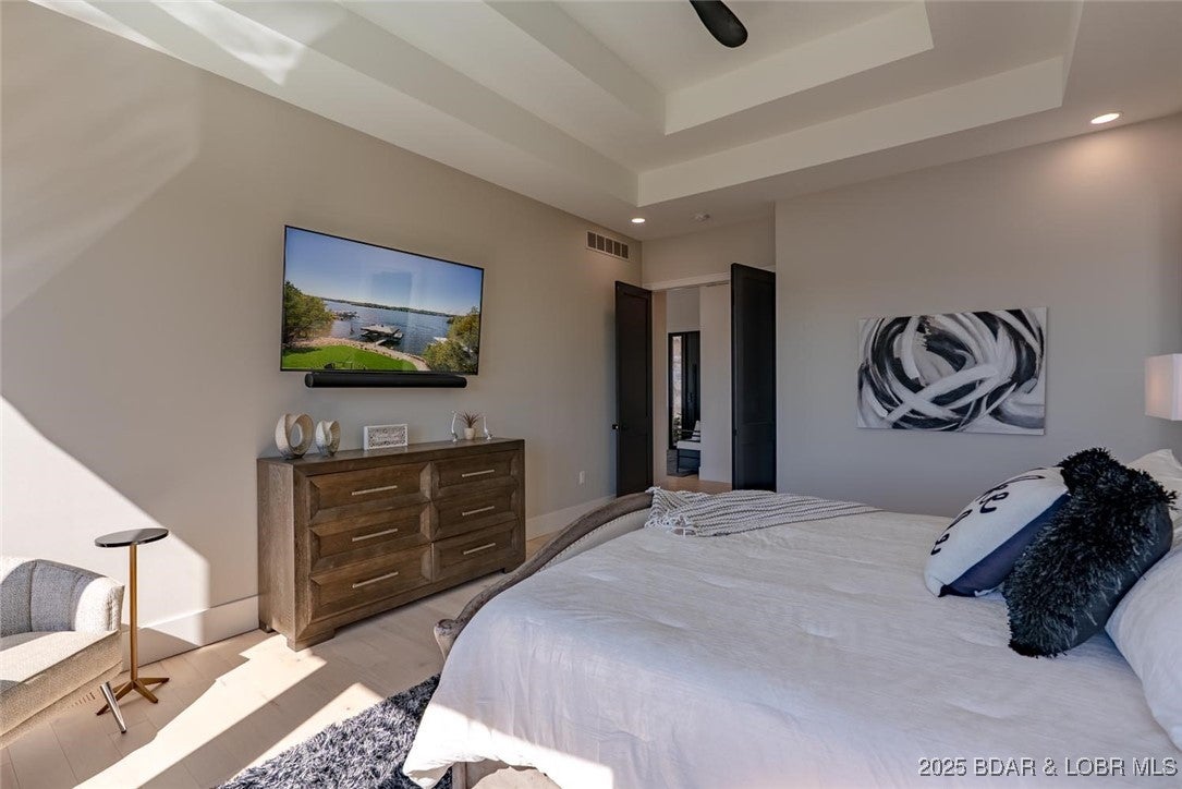 Sunrise Beach, Missouri, 65079, United States, 5 Bedrooms Bedrooms, ,7 BathroomsBathrooms,Residential,Active,1961963