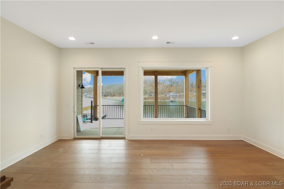 Sunrise Beach, Missouri, 65079, United States, 4 Bedrooms Bedrooms, ,5 BathroomsBathrooms,Residential,Active,1843842