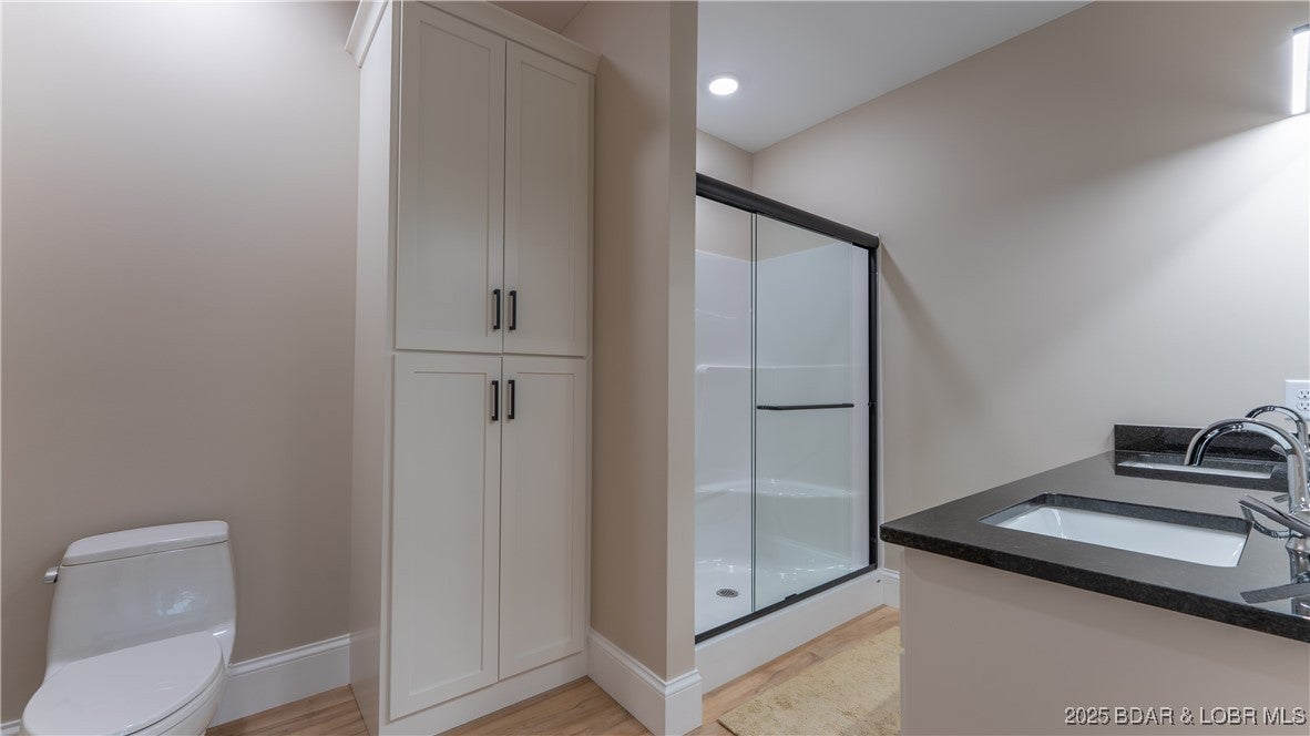 Osage Beach, Missouri, 65065, United States, 4 Bedrooms Bedrooms, ,5 BathroomsBathrooms,Residential,Active,1877825