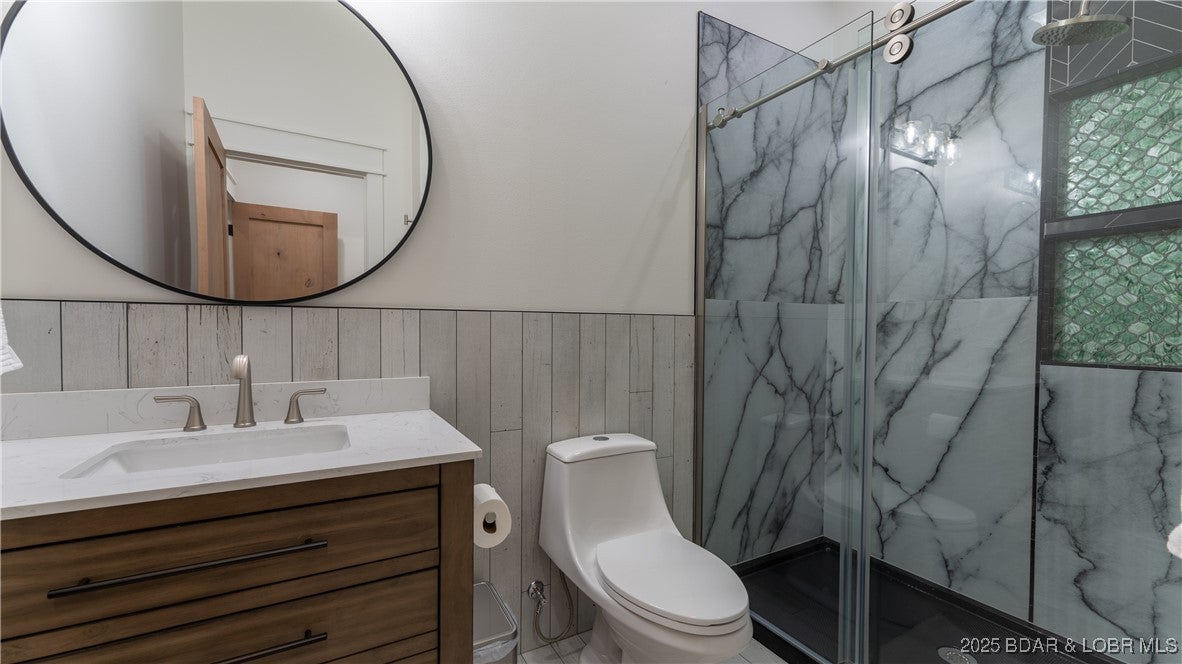 Porto Cima, Missouri, 65079, United States, 6 Bedrooms Bedrooms, ,6 BathroomsBathrooms,Residential,Active,1894189