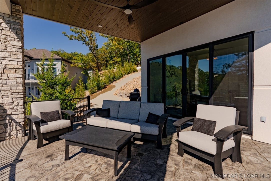 Sunrise Beach, Missouri, 65079, United States, 5 Bedrooms Bedrooms, ,7 BathroomsBathrooms,Residential,Active,1961963