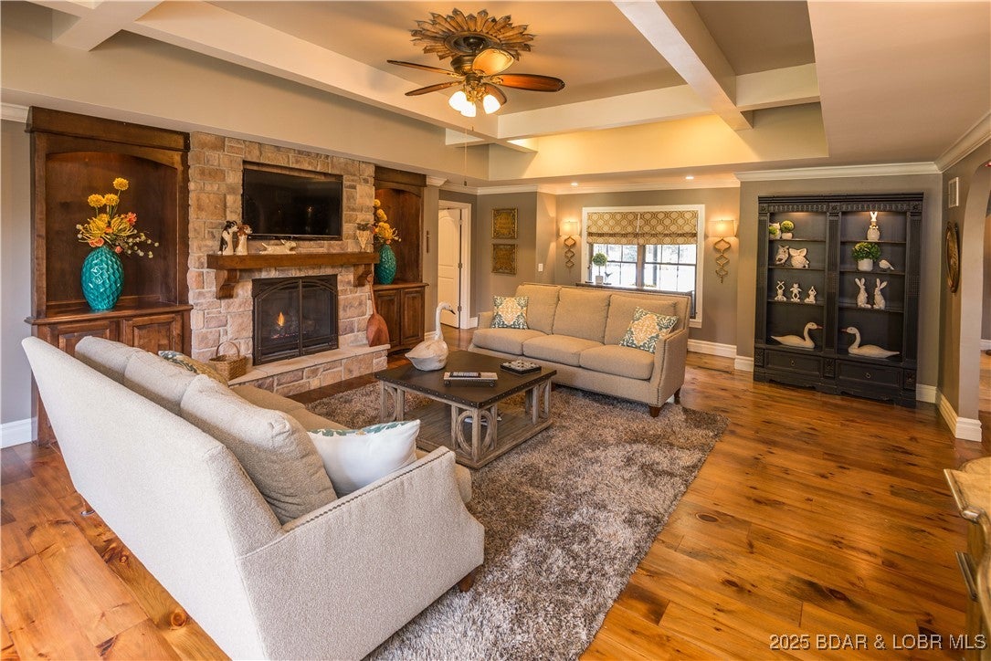 Jefferson City, Missouri, 65109, United States, 4 Bedrooms Bedrooms, ,4 BathroomsBathrooms,Residential,Active,1990045