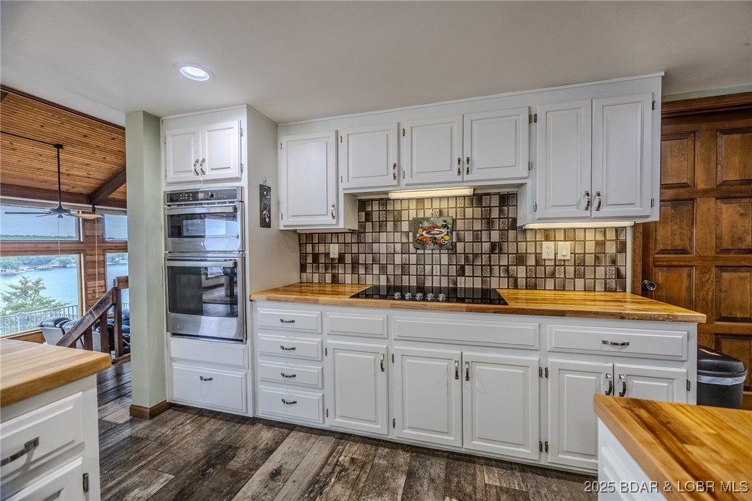 Sunrise Beach, Missouri, 65079, United States, 3 Bedrooms Bedrooms, ,3 BathroomsBathrooms,Residential,Active,1934766