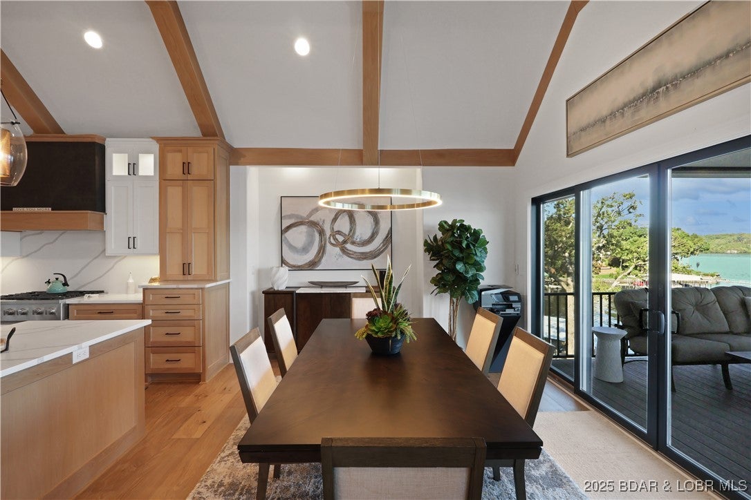 Porto Cima, Missouri, 65079, United States, 6 Bedrooms Bedrooms, ,5 BathroomsBathrooms,Residential,Active,1960144