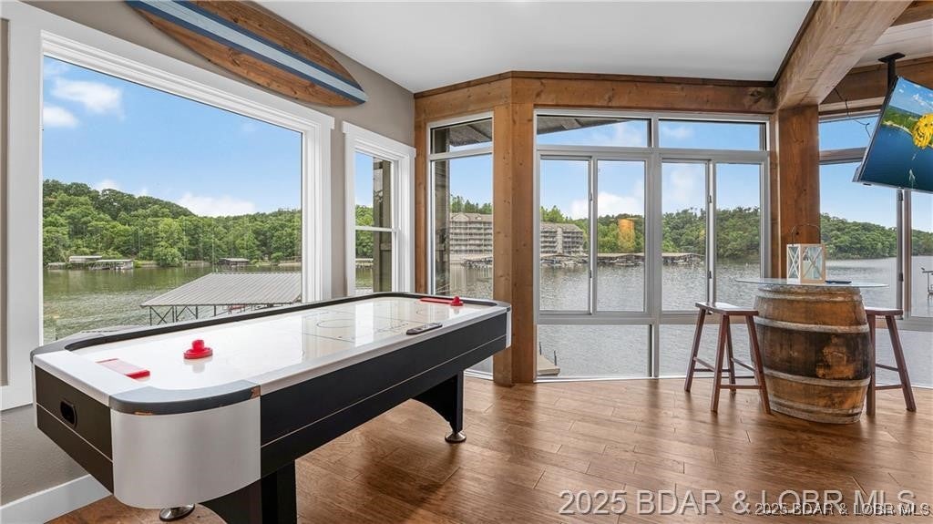 Camdenton, Missouri, 65020, United States, 7 Bedrooms Bedrooms, ,6 BathroomsBathrooms,Residential,Active,1876843