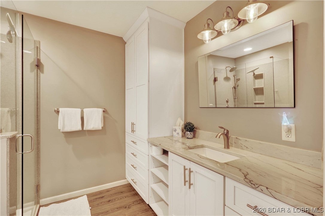 Sunrise Beach, Missouri, 65079, United States, 5 Bedrooms Bedrooms, ,6 BathroomsBathrooms,Residential,Active,2015451